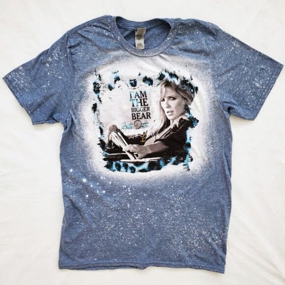 Short Sleeve "I AM THE BIGGER BEAR" Beth Dutton Yellowstone T-Shirt Size S - Picture 1 of 8